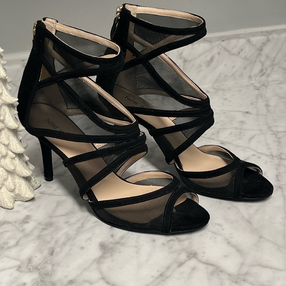 Elegant  Nine West Black suede Strappy heels